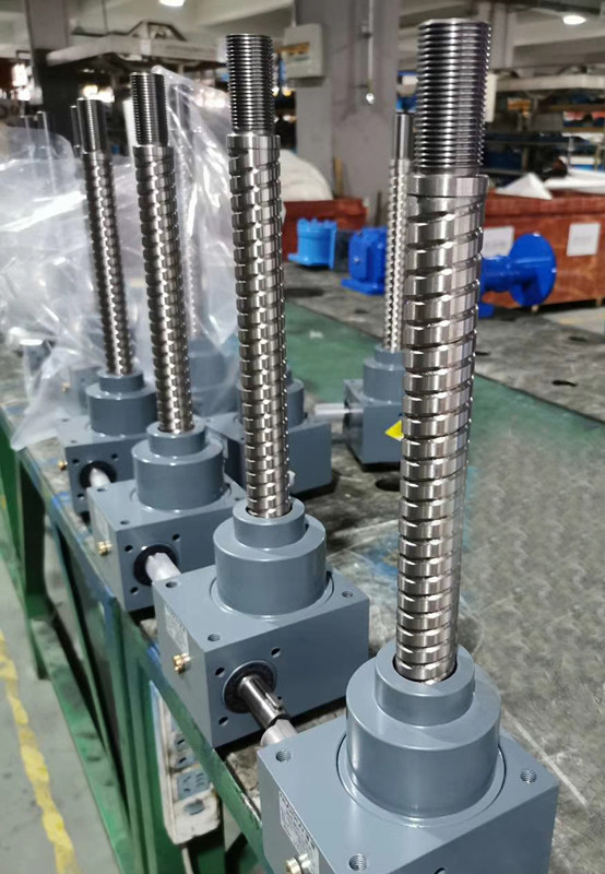 做好蝸輪滾珠絲杠升降機的潤滑工作可提高其應用價值